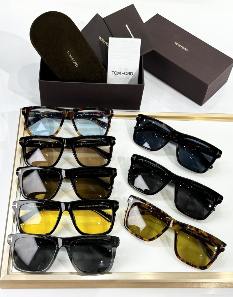 TOM FORD